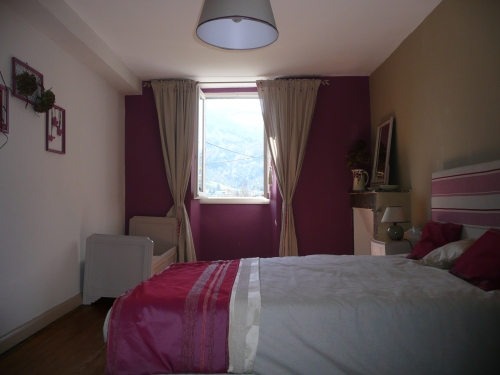 Chambre cassis
